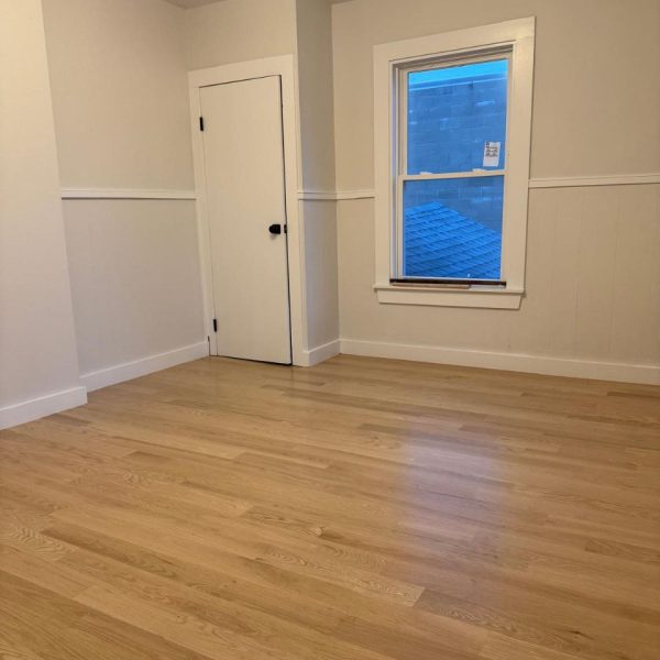 white-room